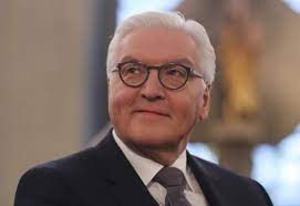 Président fédéral de la république fédérale d'allemagne bundespräsident der bundesrepublik deutschland. Frank Walter Steinmeier Nouveau President Allemand Contre Le Populisme