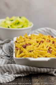 Dazu das wasser, olivenöl und essig verrühren. Schwabischer Nudelauflauf Mit Wurst Saurer Sahne Ubersee Madchen