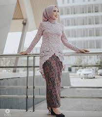 Gambar kebaya modern tampak depan tampak belakang. Gambar Kebaya Modern Tampak Depan Tampak Belakang Evolusi Baju Kurung Wanita Dari Dahulu Sehingga Kini Cirgaro