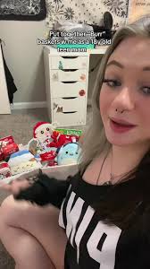 #fyp #fy #relationship #baby #teenmom #mom #mommy #momlifebelikethat  #trending #15andpregnant #toddler #burrbasket #christmasbasket #giftbasket  #christmas #christmasgift #christmasgiftideas