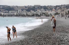 The côte d'azur offers an endless succession of silky sands, lapping azure seas, and quintessentially french glamor. Swim But Don T Sunbathe French Riviera Beach Re Opens With Post Lockdown Rules Reuters Com