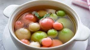 Hal ini disebabkan karena kekurangan cairan dapat membuat daya tahan tubuh menurun dan mengonsumsi makanan pedas juga bisa menjadi cara menjaga kehangatan tubuh saat musim hujan. 6 Tips Menjaga Daya Tahan Tubuh Saat Hujan Dan Banjir Kumparan Com