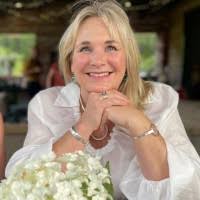 10+ "Eve Buchanan" profiles