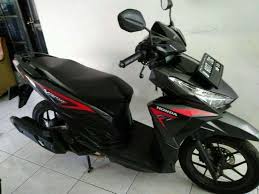 Penyegaran tersebut juga diterapkan pada vario 150. Gambar Motor Vario 110 Cbs Iss Gambar Motor Vario 125 Cbs Iss Mmc Plus Motorcyclepict Co Download Honda Vario 125 Esp Cbs Interior Mobil Mobil Keren Mobil