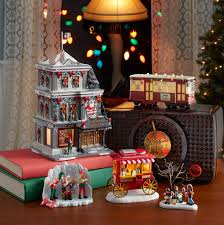 Can be displayed open or closed. Department 56 A Christmas Story Wooden Duck Shoppe