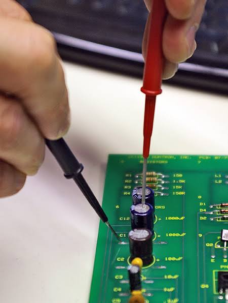 Finding Bad Electrolytic Capacitors – Circuit Board Problems