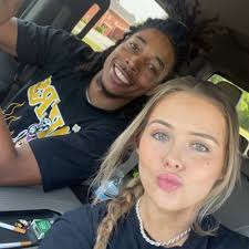 Paige :) (@paaigeeer)