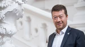 Rozhovor s tomiem okamurou, předsedou hnutí svoboda a přímá demokracie. Jsem Tercem Rasistickych Narazek Rika Okamura V Spd Jsou I Romove Idnes Cz