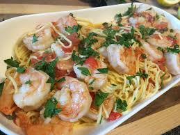 This creamy garlic shrimp recipe is a delicious and easy dinner recipe served with pasta or crusty bread to mop up the sauce. Not Angka Lagu Shrimp Garlic Wine Cream Sauce For Pasta Creamy Garlic Seafood Pasta With A Delicious Creamy White Simmer The Sauce For A Couple Of Minutes Until The Pianika