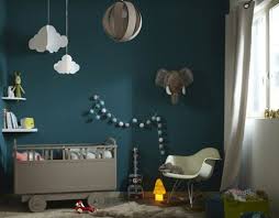 Murs en bleu harmonisés avec la couleur de la literie. Quelles Couleurs Choisir Pour Une Chambre D Enfant Elle Decoration Deco Chambre Bebe Garcon Deco Chambre Bebe Deco Chambre Garcon