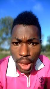 Maumivu ya Gino na Kidoole: Uchekeshaji wa Chief Godlove