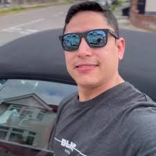 We looking for a professional barber with minimum 5years experience must  speak good English Text or WhatsApp 07466399347