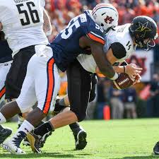 Browse icon sportswire for more incredible images of carl lawson. Carl Lawson Is A Pass Rushing Steal For The Bengals Sbnation Com