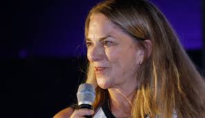 Qué expectativas influyen en el consumo de alcohol en los jóvenes?