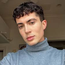 Harrison Phipps's Instagram, Twitter & Facebook