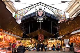 Il mercato risale al xiii secolo, ma la versione odierna si tiene nel mercato coperto del mercat de sant josep, un baldacchino modernista in ferro e vetro costruito. La Boqueria Il Mercato Coperto Piu Famoso Di Barcellona