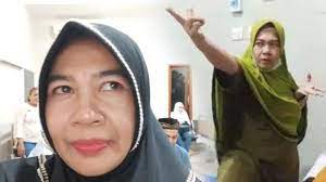 Check spelling or type a new query. Konon Mampu Sembuhkan Pasien Secara Gaib Ningsih Tinampi Dapat Ilmu Dari Mimpi Dan Pengalaman Pahit Tribunnews Com Mobile