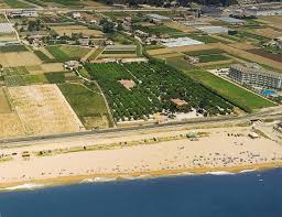 Die grundlinie, mit der campingplatz maremma sans souci seit ueber 50 jahren geleitet wird, ist ein angenehmer und ruhiger urlaub in vollem respekt der gegenseitigen privatsphaere. Home Barcelona Campings