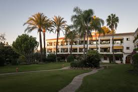 Travelers can rent a car to traverse the distance. Buchinger Wilhelmi Marbella Spanien Healing Hotels Of The World
