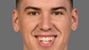 Jake LaRavia fills stat line in 21 minutes