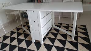 Lihat katalog meja makan minimalis dengan 4 sampai 10 dudukan. Meja Makan Lipat Ikea 2 In 1 Dengan Laci Perabotan Rumah Di Carousell