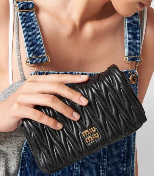 Quilted shoulder bag
