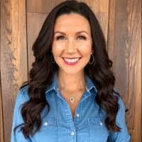 Marla Luensmann's Instagram, Twitter & Facebook