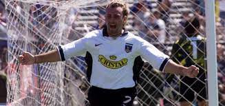 Me imagino un colo colo con miles de socios, no sé si al nivel de boca o river, pero si de equipos en. Colo Colo In English On Twitter Marcelo Barticciotto Celebrates His Goal Against La U In 1999 This Match Would Result In A 5 2 Albo Victory