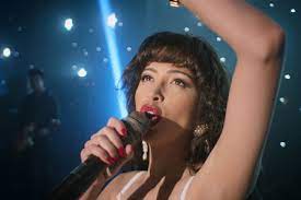 The series celebrates selena quintanilla's life from her early childhood to her historical career. Selena S Husband Chris Perez Reacts To New Netflix Series True Crime Buzz
