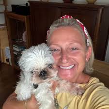 What are some psychological thriller book recommendations with unique  narrative perspectives?