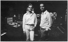 Voix, claviers, flûte, violon, guitares, percussions. Ralf Hutter Florian Schneider Kraftwerk 1974 1982 Musica Evolucion