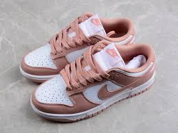 Nike low dunks