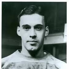 Dan Thill's Instagram, Twitter & Facebook