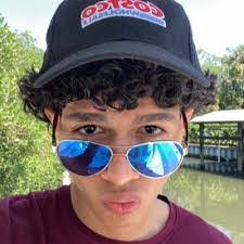 Aaron Delreal's Instagram, Twitter & Facebook