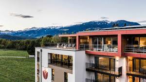 See 428 traveler reviews, 496 candid photos, and great deals for alpenpalace luxury hideaway & spa retreat, ranked #1 of 8 hotels in italy and rated 4.5 of 5 at tripadvisor. Alpenpalace Deluxe Hotel Spa Resort Achammer Breitenberger