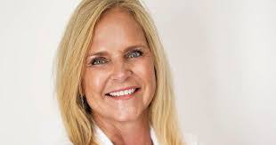 Jessica Panos's Instagram, Twitter & Facebook