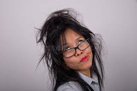 Pettinabilità, lucentezza e controllo del crespo. Donna Pazza Con Capelli Increspati Immagine Stock Immagine Di Sbalordito Luminoso 74965591