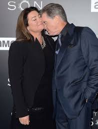 I was casually browsing pierce brosnan's wikipedia page tonight when i noticed something v exciting: Keely Smith Saved Pierce Brosnan In His Dark Times And Now They Re Celebrating Their 26th