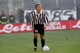 1.70 m (5 ft 7 in) playing position(s): Juventus Valencia I Doppi Ex Foto Sportmediaset