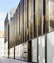 Die fassade spiegelt so stark, dass sie. Siedle Joseph Pschorr Haus