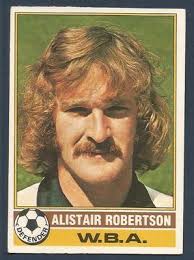 TOPPS 1977 FOOTBALLERS #166-WEST BROMWICH ALBION-ALISTAIR ROBERTSON