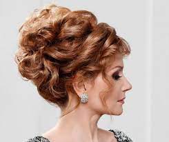 Coiffure pour la mère de la mariée. La Mere De La Mariee Coiffures Pour Cheveux Longs