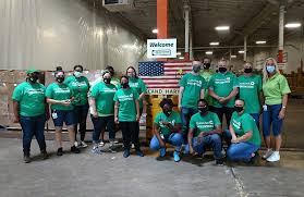 Volunteer at the food bank. Quickchek Employees Volunteer At Local Food Bank Cstore Decisions