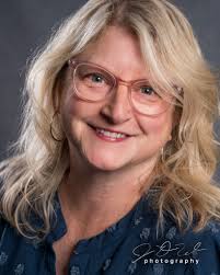 Hi I'm looking to get professional head/body shots done and also to get a  showreel filmed any recommendations would be great thanks x