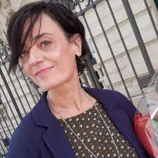 Les Jolies Quinquas Blog Mode Lifestyle Bien Etre Apres 50 Ans Montpellier Coiffure Modele Cheveux Court Coiffure Cheveux Courts 50 Ans