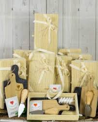 Bomboniere in ardesia 2021 / margot bomboniere via filippo cavolino 39 naples 2021 : Bomboniera Set 2 Taglieri Bamboo E Ardesia Con Coltellino Cuorematto Mobilia Store Home Favours