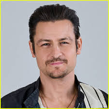 Jared Tyler's Instagram, Twitter & Facebook