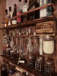 Diy Weinregal Aus Alten Paletten Bauanleitung Zum Selber Bauen Diy Weinregal Selbstgemachtes Weinregal Alte Paletten