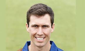 Wayne Madsen signs a new one-year contract extension with Derbyshire CCC