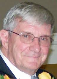 Robert Schlittler's Instagram, Twitter & Facebook